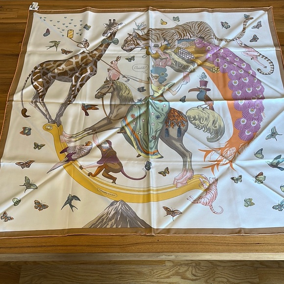 Hermès Story Scarf - Picture 3 of 7